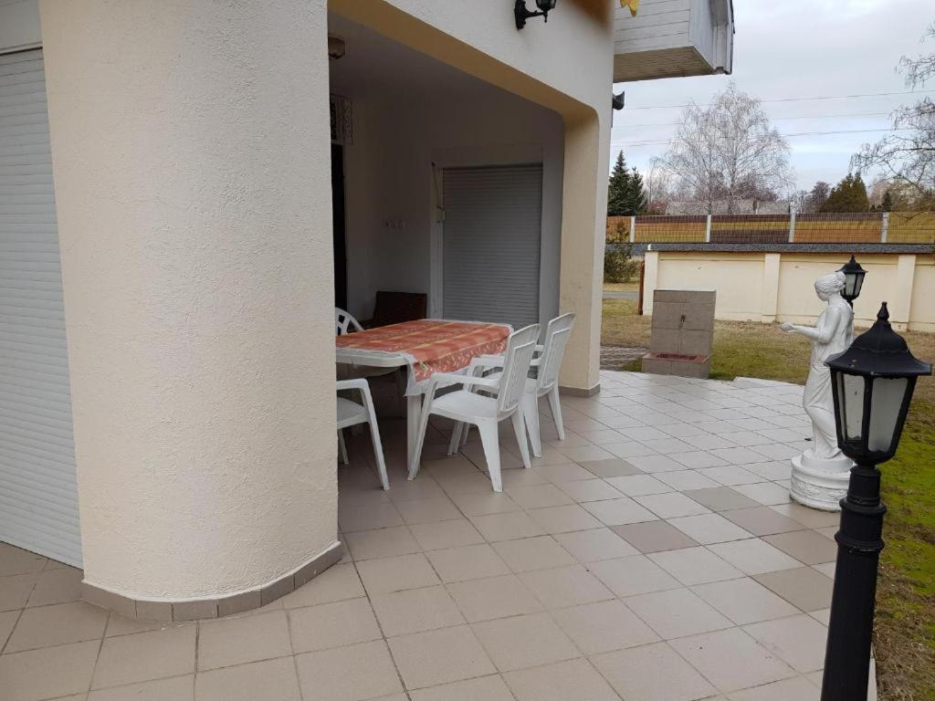 Reginavendeghaz Villa Balatonmariafurdo Exterior photo
