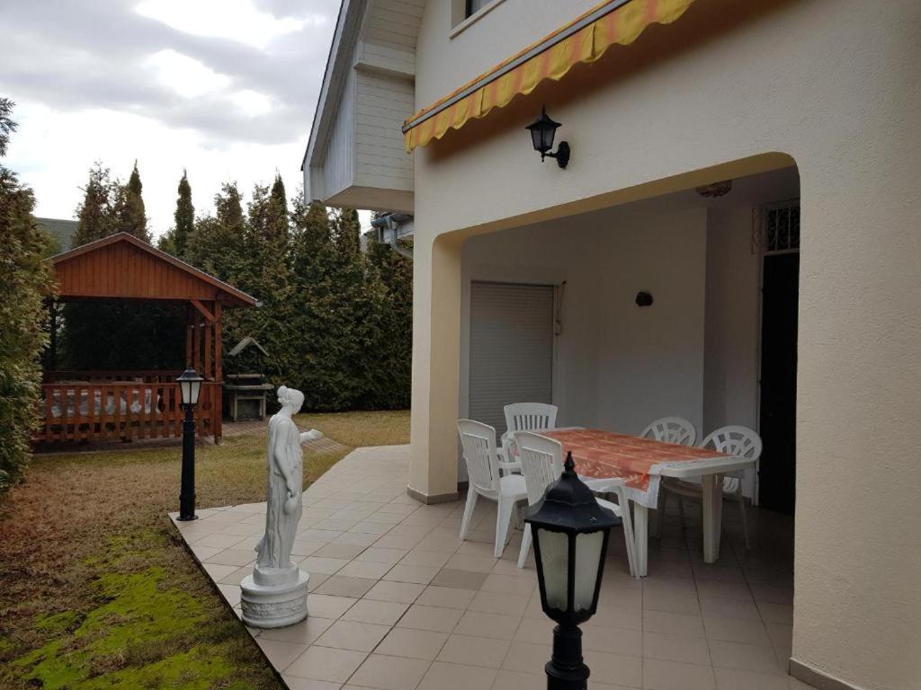 Reginavendeghaz Villa Balatonmariafurdo Exterior photo