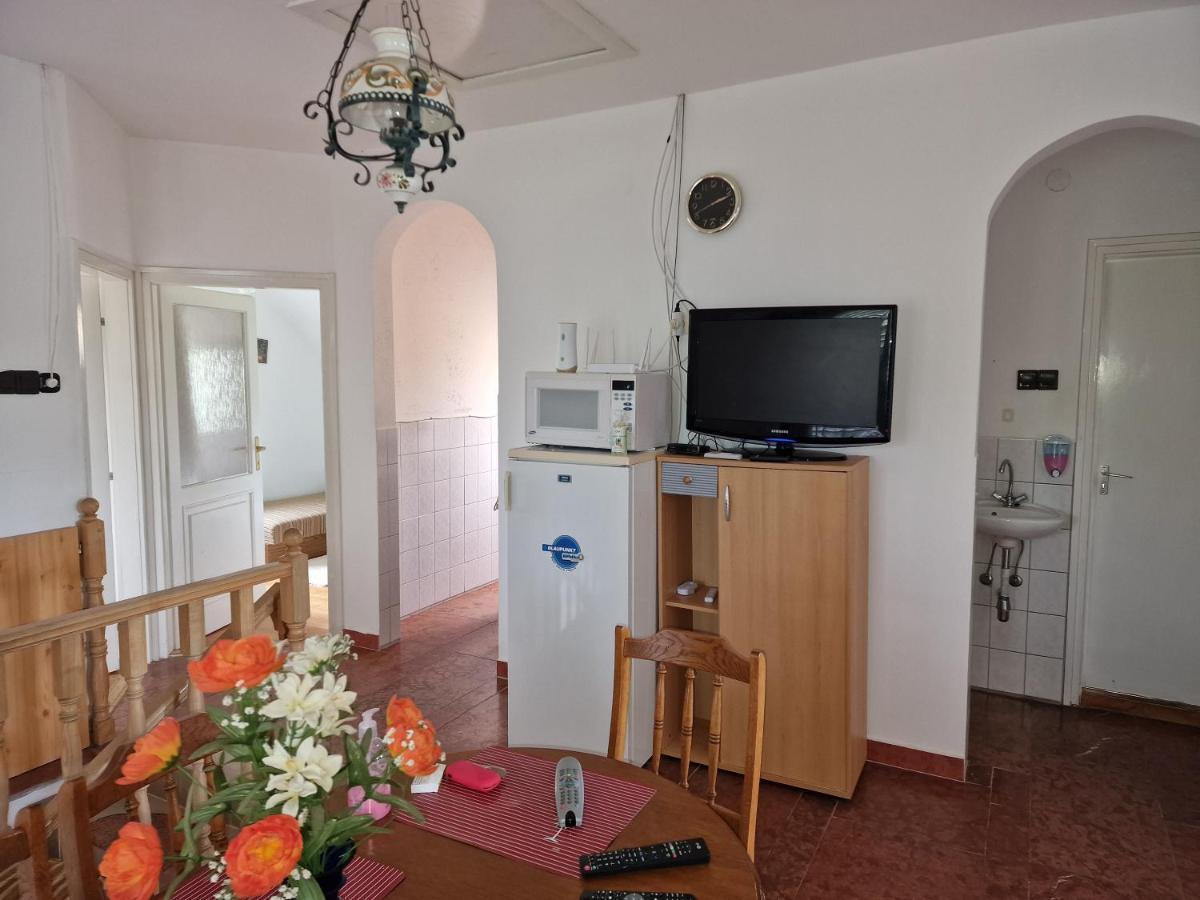 Reginavendeghaz Villa Balatonmariafurdo Exterior photo